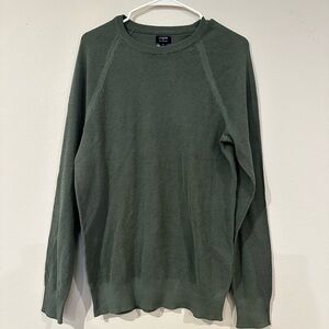 NWT men’s oversized J.Crew sweater in green, size medium, and 100% cotton.